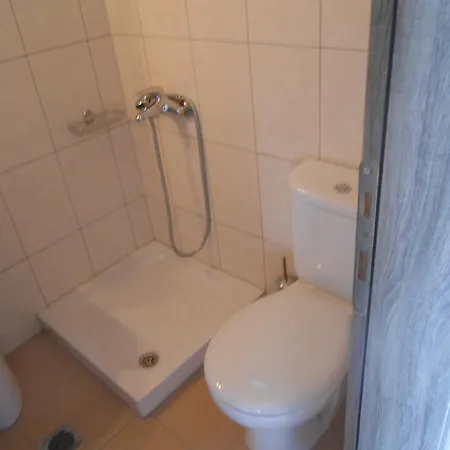 Nikos Place * أغيا غاليني